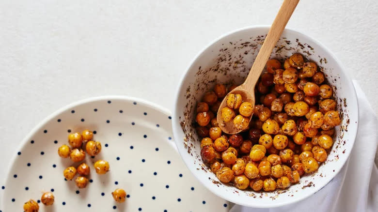 bowl roasted chickpeas 