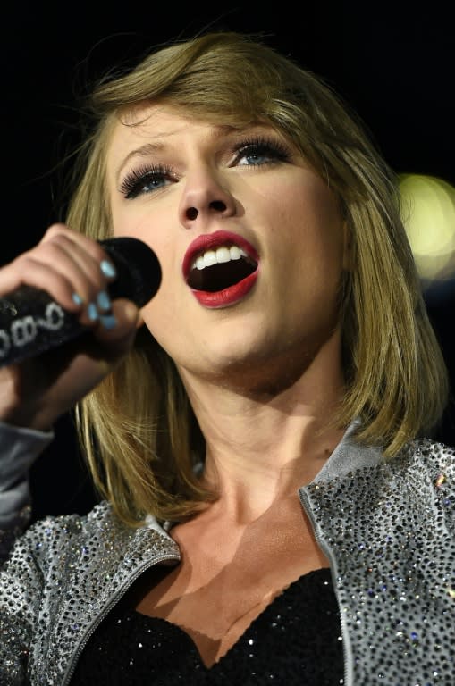 Taylor Swift performs at the Rock in Rio USA music festival in Las Vegas, Nevada, May 15, 2015