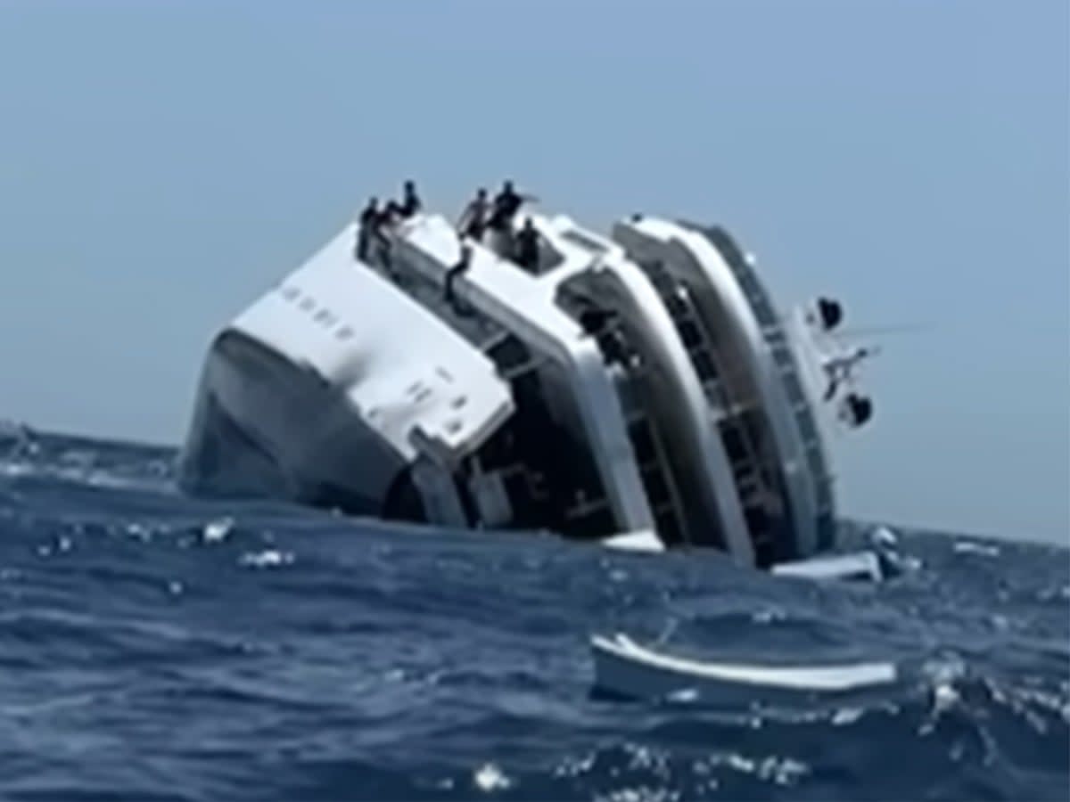 A yacht carrying 26 divers capsized in the Red Sea last month ( Alexander Derhaag/YouTube)