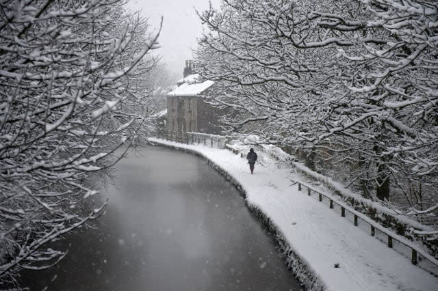 UK weather: Snow this weekend and Scotland to 'get White Christmas'