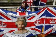 Royal fans gather to celebrate Queen Elizabeth's 90th birthday in Windsor, Britain April 21, 2016. REUTERS/Stefan Wermuth