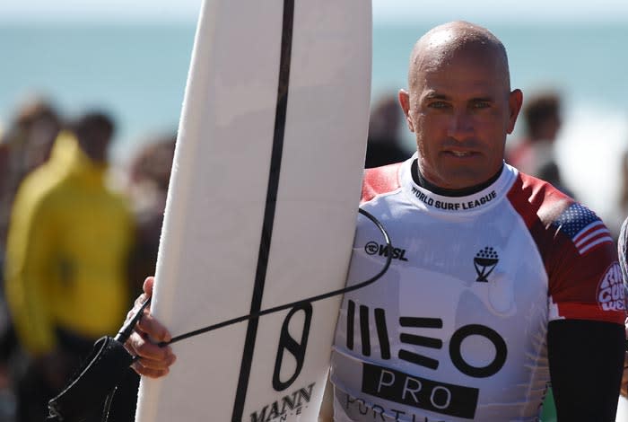 El surfista profesional Kelly Slater