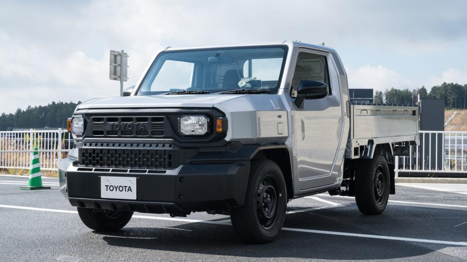 toyota imv 0 small truck