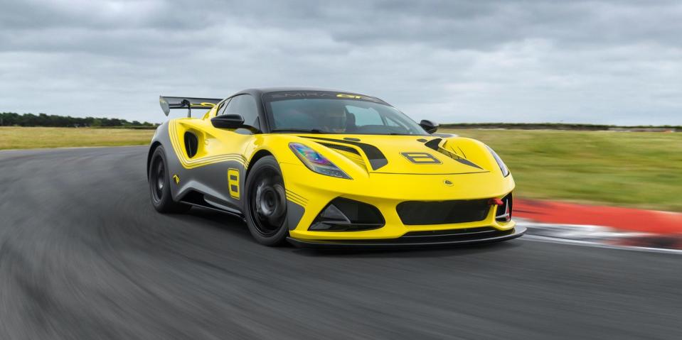 lotus emira gt4