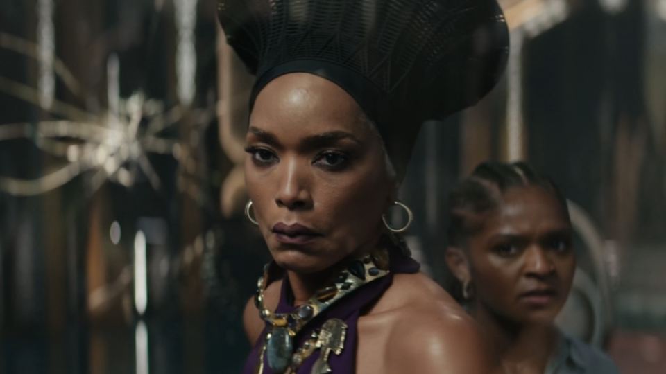 Angela Bassett