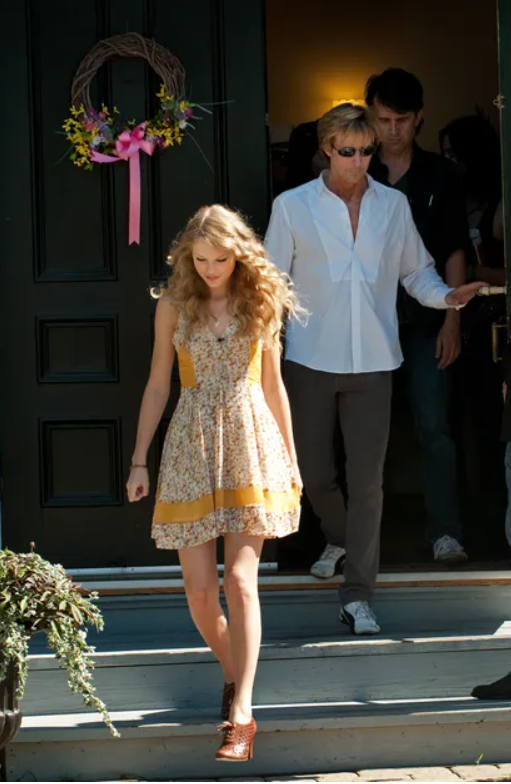 Singer Taylor Swift returns to Christ Church, Kennebunk, in 2010, where the wedding scene was shot for her new video, "Mine," filmed around the Kennebunks and Cape Elizabeth.