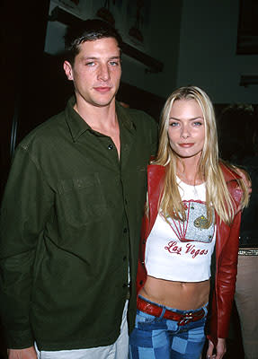 Simon Rex and Jaime Pressly at the Hollywood premiere of Columbia's Joe Dirt