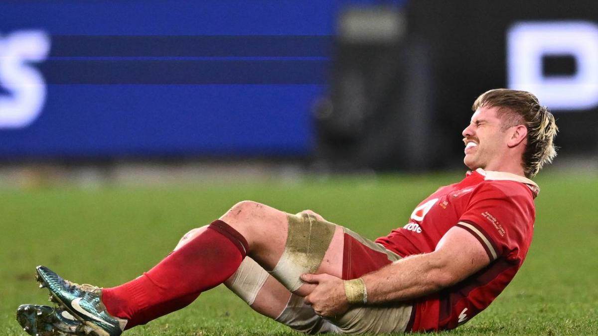 Wales sweating on fitness of Wainwright for second Test