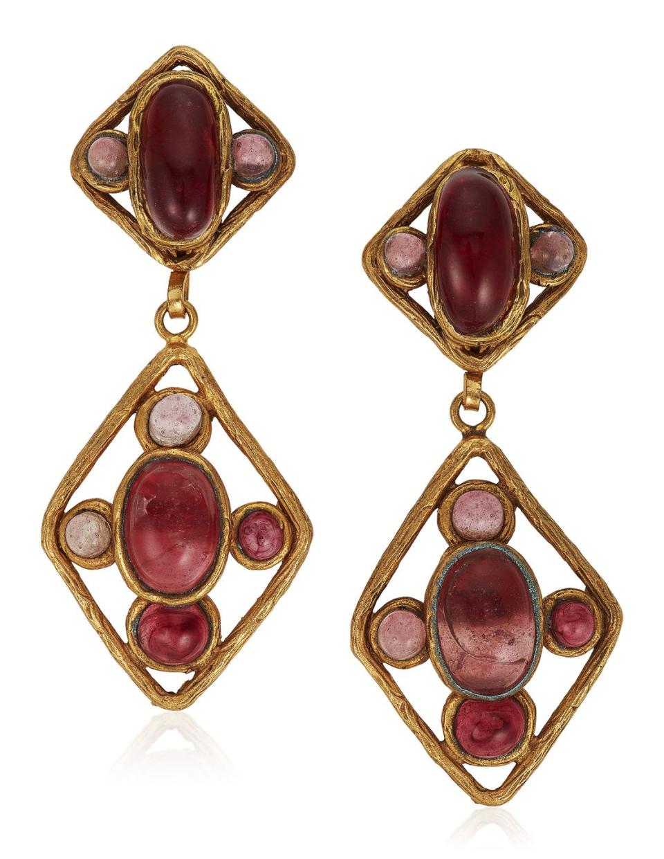 <p>These splendid pink and red earrings are estimated to be worth $500 to $700.</p>