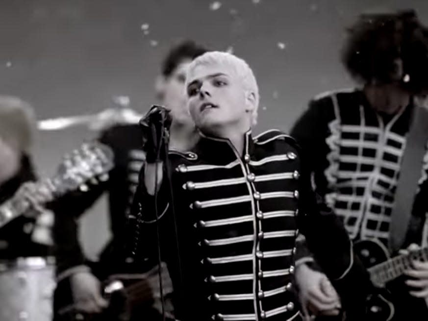 my chemical romance welcome to the black parade