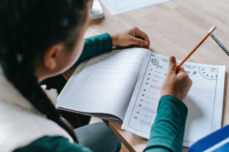 ▲日前一名網友納悶表示，自己職場周遭同事都將孩子送到雙語幼兒園就讀，這就讓他相當好奇是否有必要。（示意圖／翻攝pexels）