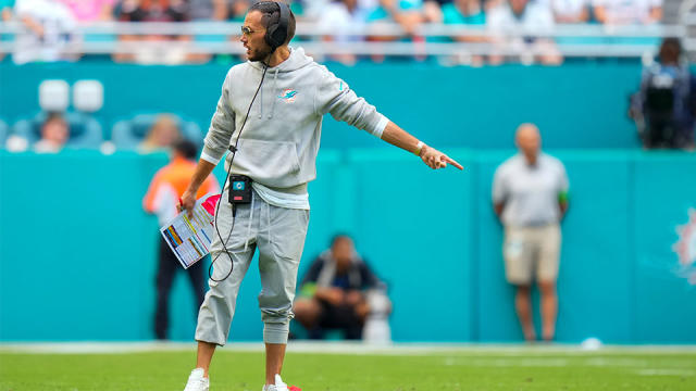 Miami Dolphins Coach Mike McDaniel's Pants Are an Internet