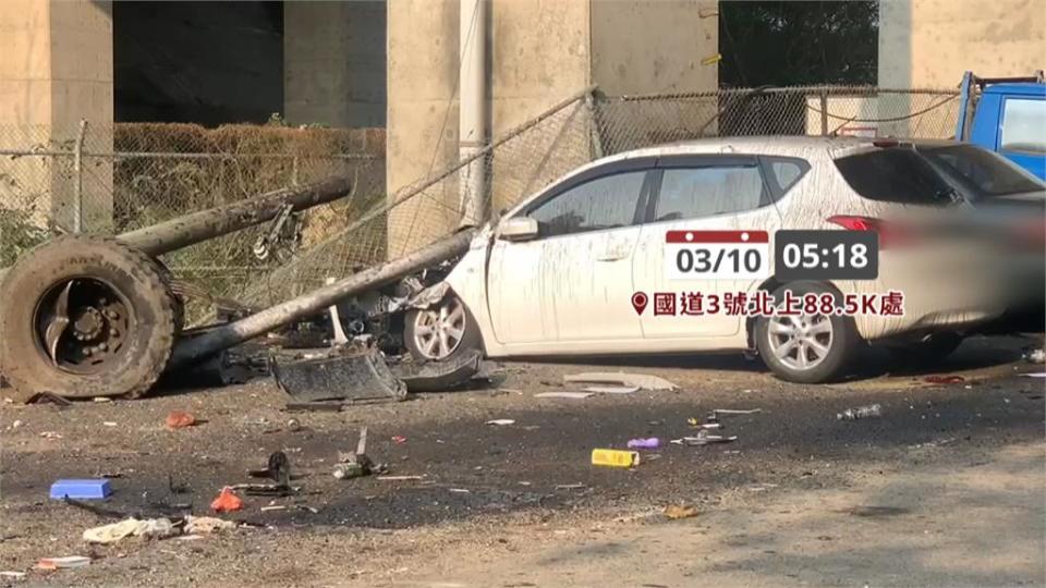 國3北上2拖板車擦撞 1車翻落橋下1車斷兩節