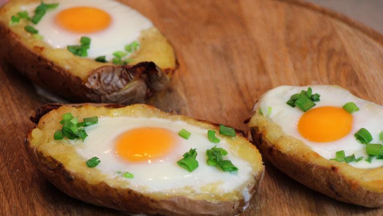 stuffed potatoes with eggs