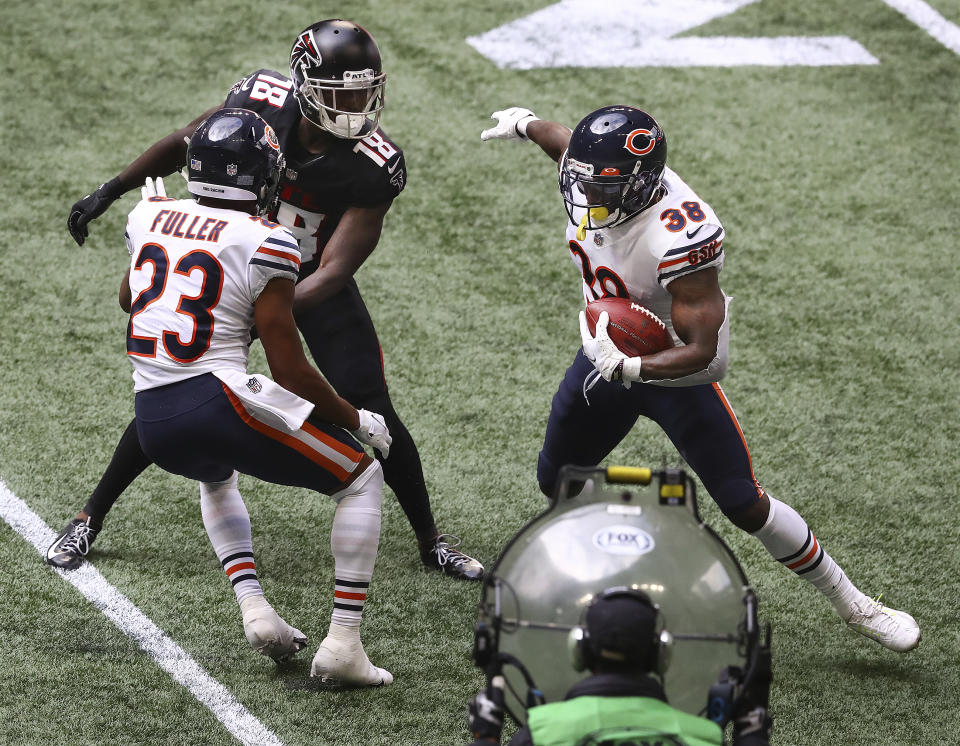 Chicago Bears defensive back Tashaun Gipson Sr. (38) intercepts an Atlanta Falcons quarterback Matt Ryan pass intended for Calvin Ridley for a turnover in the final minutes of the fourth quarter of an NFL football game Sunday, Sept. 27, 2020, in Atlanta. (Curtis Compton/Atlanta Journal-Constitution via AP)