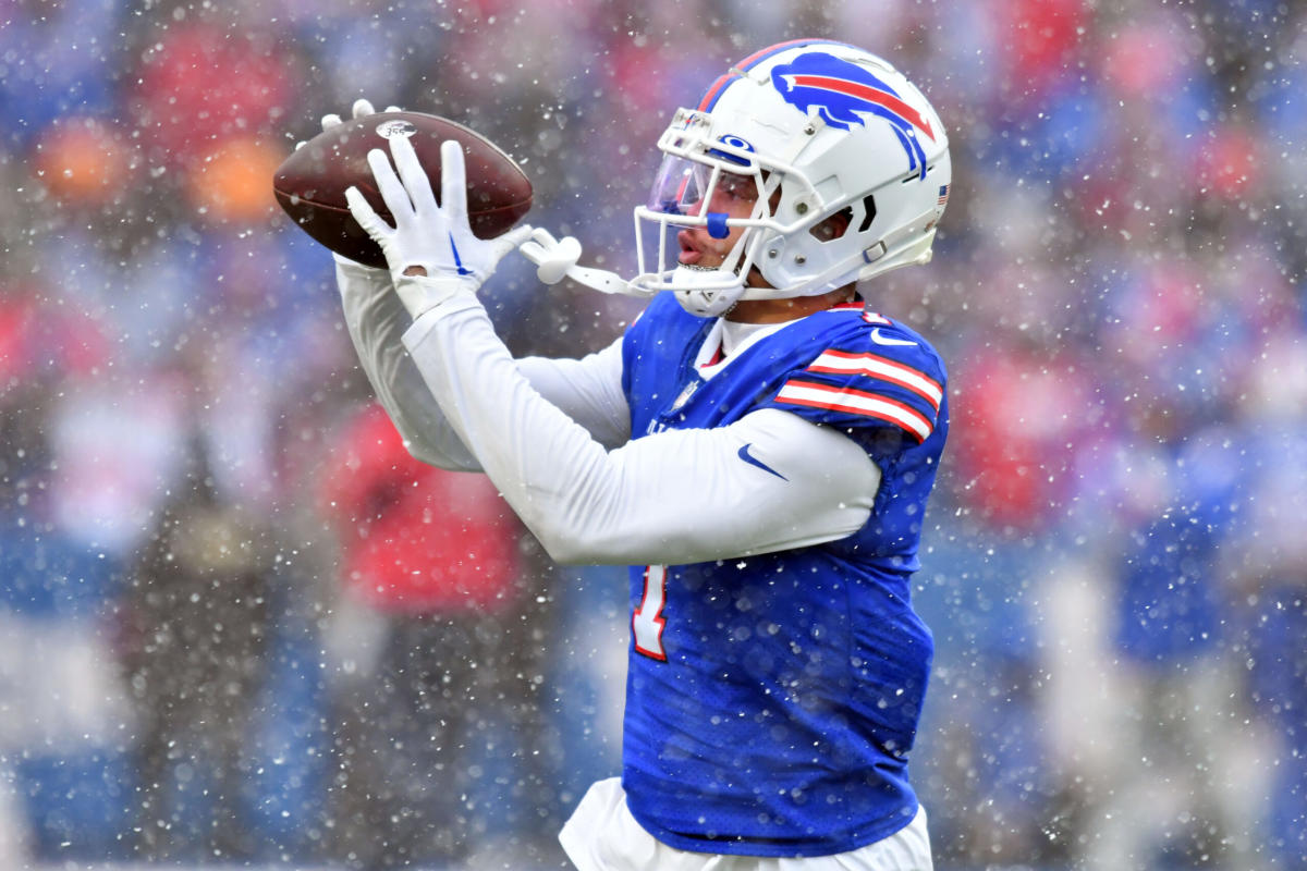 Bills restructure contracts of Taron Johnson, Ryan Bates