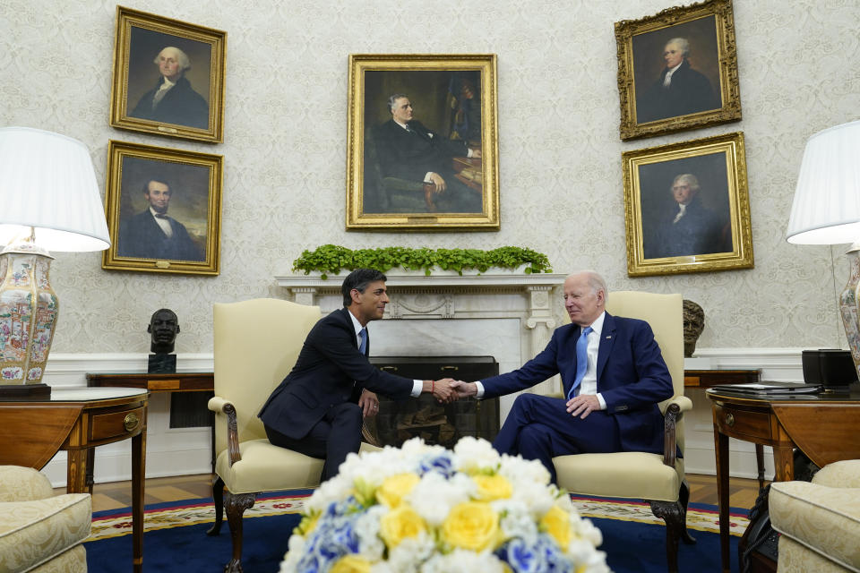 El presidente estadounidense Joe Biden con el primer ministro británico Rishi Sunak en la Casa Blanca en Washington el 8 de junio de 2023. (Foto AP /Susan Walsh)