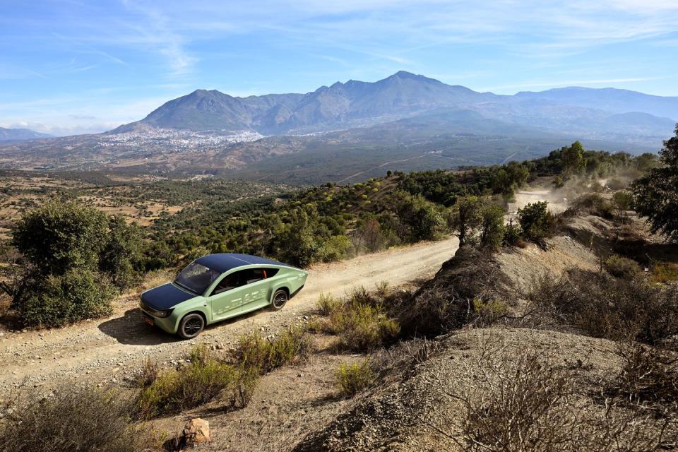 offroad zonneauto stella terra in marokko