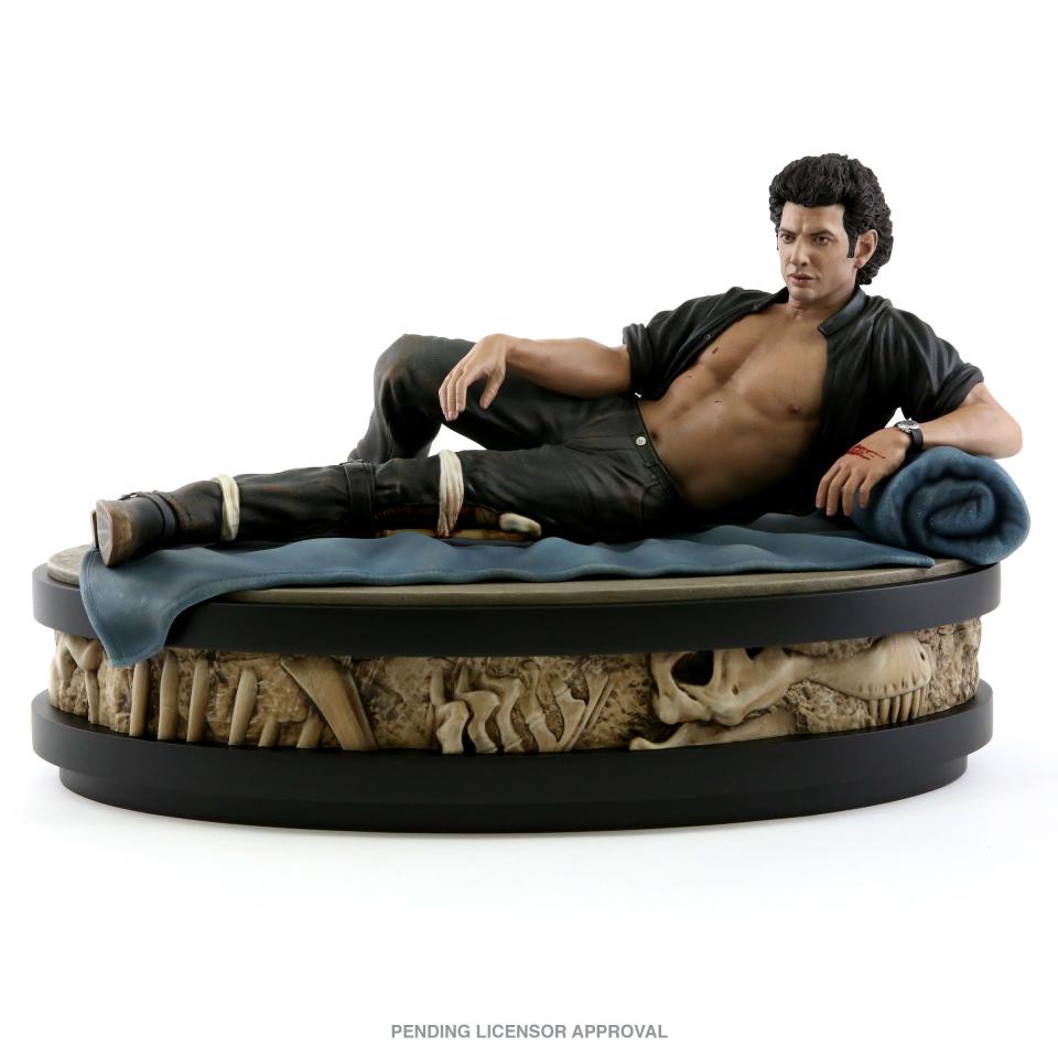 Jurassic Park Ian Malcolm Jeff Goldblum Statue 3