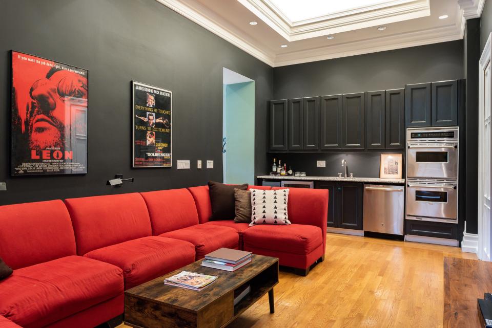 A sitting room at 2 Clifton Place.