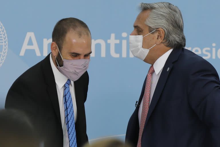 El presidente Alberto Fernandez y el ministro de Economía, Martín Guzmán