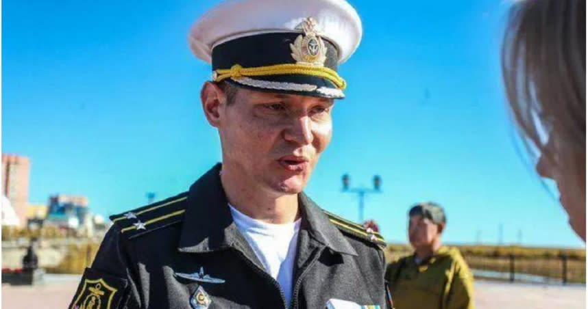 42歲的前俄軍潛艦艦長、現任卡斯洛達市動員部副部長日茨基（Stanislav Rzhytsky）。（圖／翻攝自《網易》）