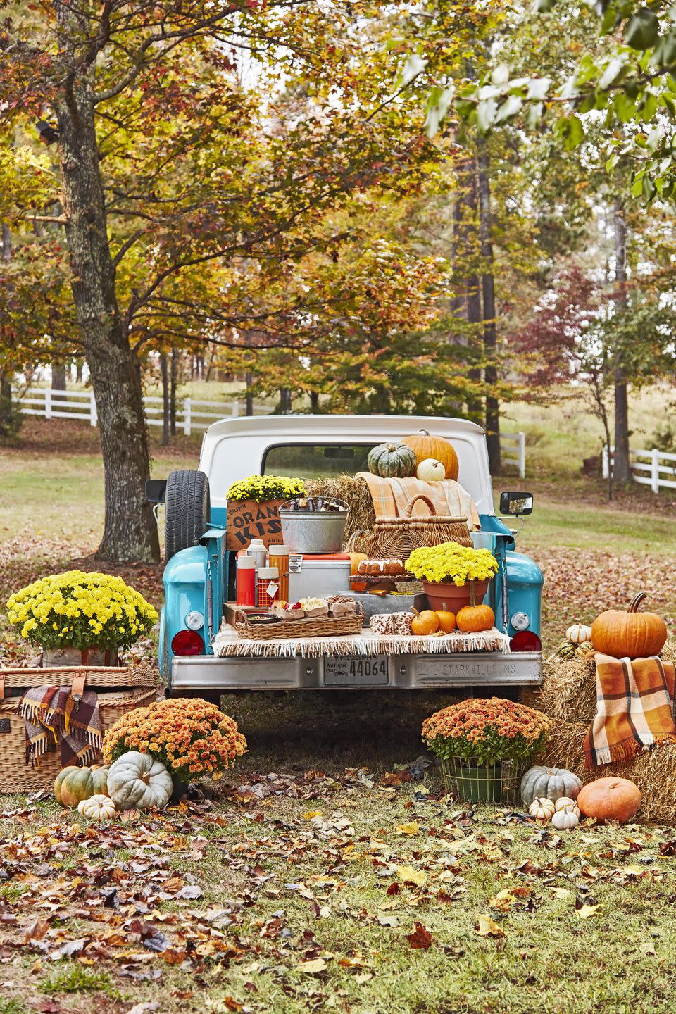 6) Throw a Welcome Tailgate