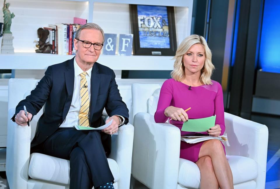 NUEVA YORK – 24 DE SEPTIEMBRE: (COBERTURA EXCLUSIVA) Steve Doocy y Ainsley Earhardt presentan "FOX & Friends" en los estudios del canal Fox News el 24 de septiembre de 2019 en la ciudad de Nueva York (Foto de Slaven Vlasic / Getty Images).