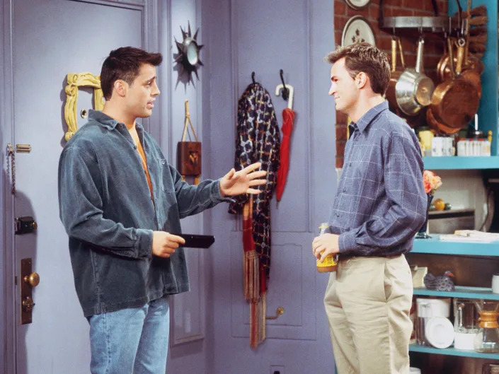 Matt LeBlanc (left) and Matthew Perry (right) on season four of 