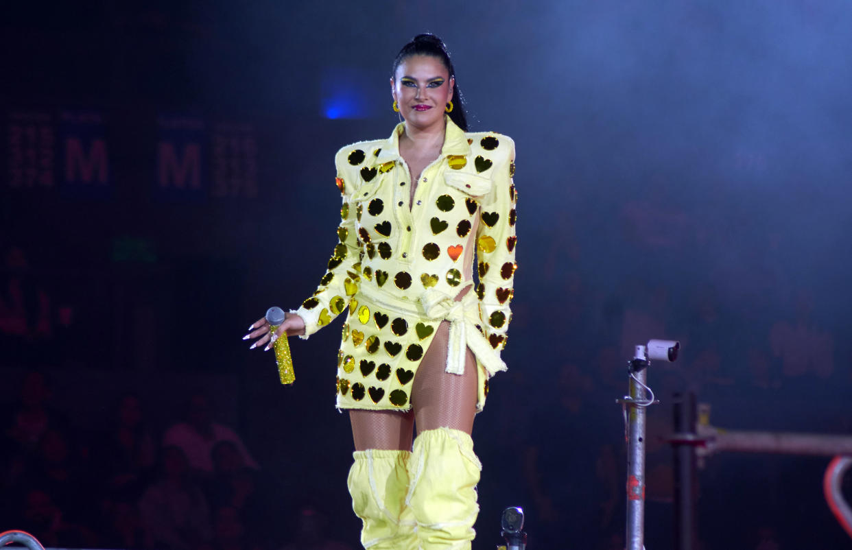 Litzy solamente quiere saber de música cuando se presenta en el 90's Pop Tour. (Photo by Jaime Nogales/Medios y Media/Getty Images)