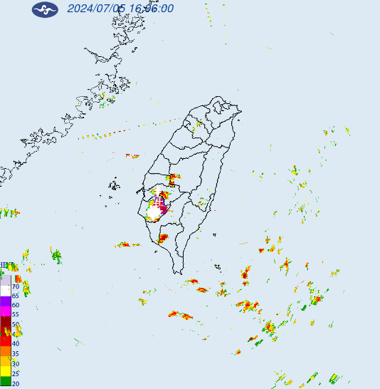 氣象署針對「台南市」發布大雷雨即時訊息，持續時間至17時15分止。   圖：翻攝自中央氣象署官網
