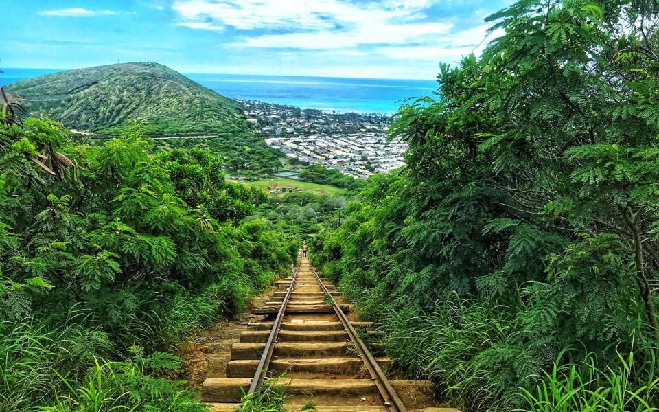 Kok crater trail