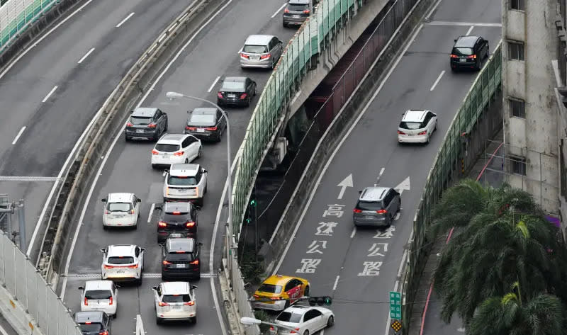 ▲初二國道地雷路段出爐，國5恐從中午塞到深夜。（圖／NOWnews攝影中心）