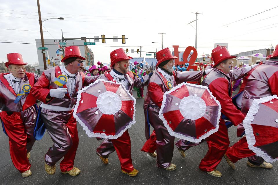 Mummers dance ahead of the annual New Year's Day parade, Wednesday, Jan. 1, 2014, in Philadelphia. (AP Photo/Matt Rourke)