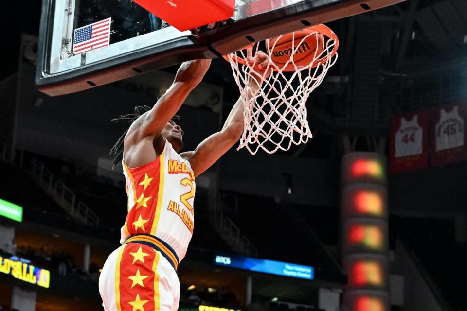 Aaron Bradshaw displayed a physical side in Houston last week, earning 13 free throws and grabbing eight rebounds in the McDonald’s All-American Game. Maria Lysaker/USA TODAY NETWORK