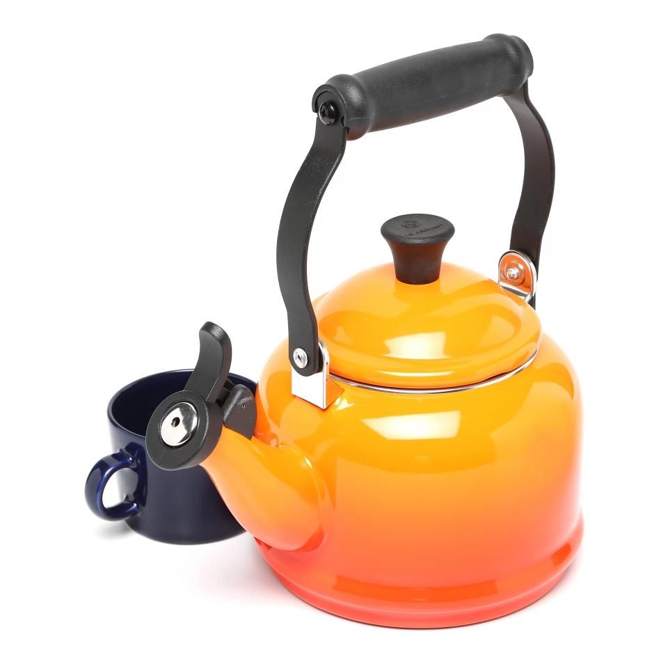 Le Creuset Demi teakettle