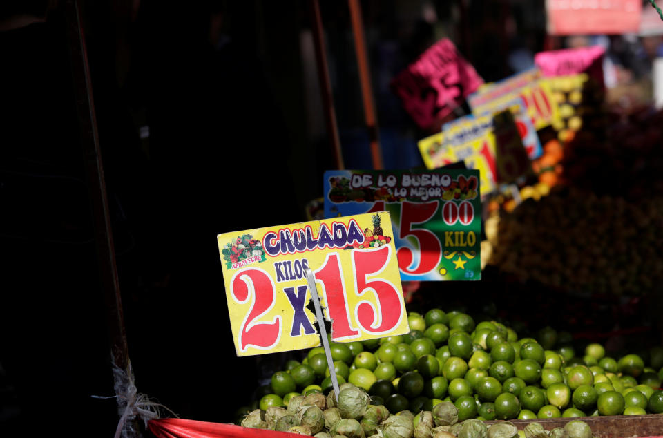 La Profeco recomienda comprar a granel ya que se podrá ahorrar dinero y realizar un consumo sustentable. Foto: REUTERS/Daniel Becerril