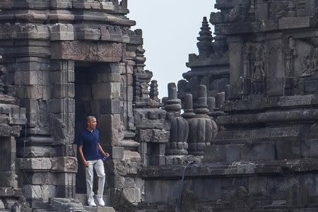 Former U.S. President Barack Obama visits Prambanan Temple in Sleman, Yogyakarta, Indonesia June 29, 2017 in this photo taken by Antara Foto. Antara Foto/Andreas Fitri Atmoko/ via REUTERS