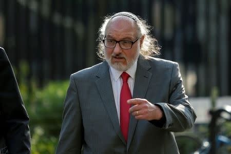 Convicted Israeli spy Jonathan Pollard arrives to the U.S. District court in the Manhattan borough of New York, July 22, 2016. REUTERS/Eduardo Munoz