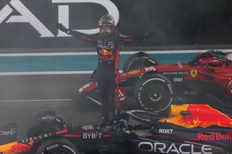 Dominantes: Max Verstappen logró la cifra histórica de 19 triunfos en el año y la escudería Red Bull Racing sumó 21 de los 22 éxitos en los grandes premios de la temporada