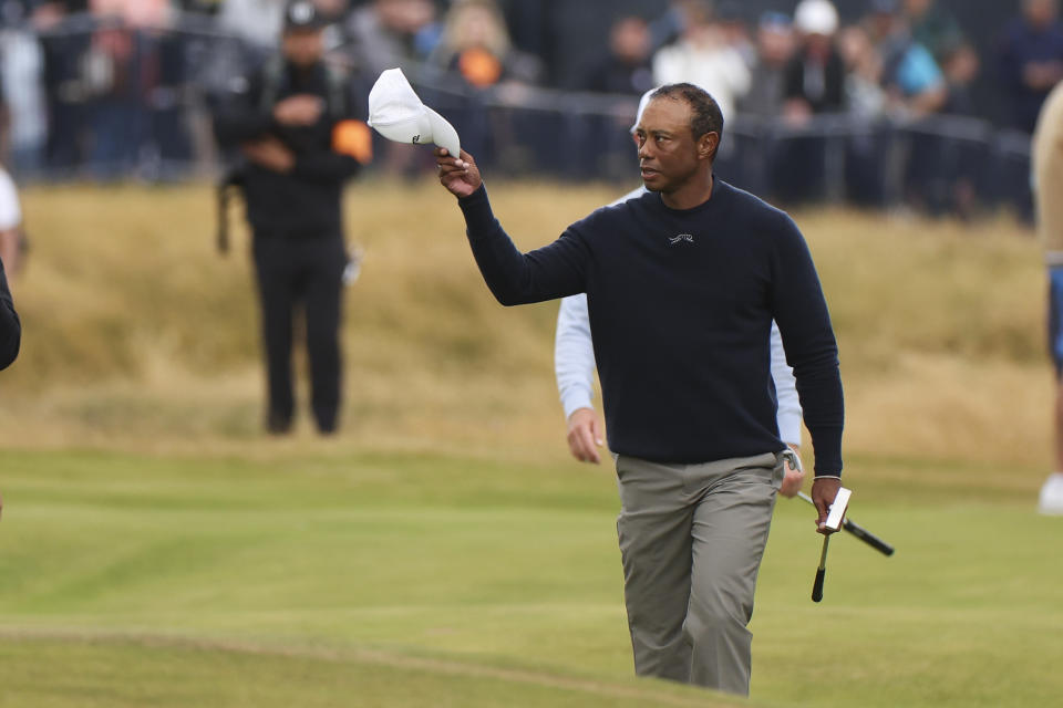 Tiger Woods ends his season by missing the cut in the British Open