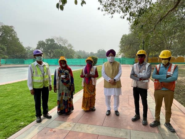 Hardeep Singh Puri during his visit to the site (Photo Credit: Hardeep Singh Puri Twitter)