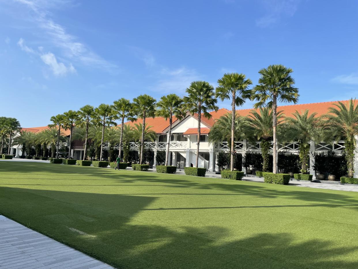 The Barracks Hotel Sentosa from the lawn. (Photo: Stephanie Zheng)