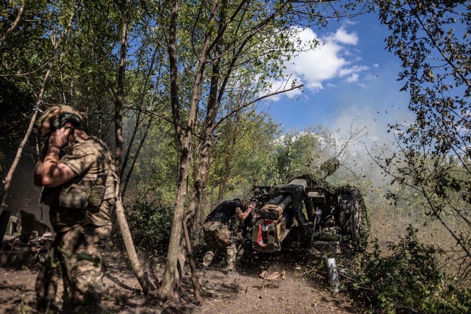 Ukrainian soldiers fire with D-30 artillery at Russian positions in the direction of Klishchiivka as the Russia-Ukraine war continues in Donetsk Oblast, Ukraine on August 13, 2023. (Photo by Diego Herrera Carcedo/Anadolu Agency via Getty Images)