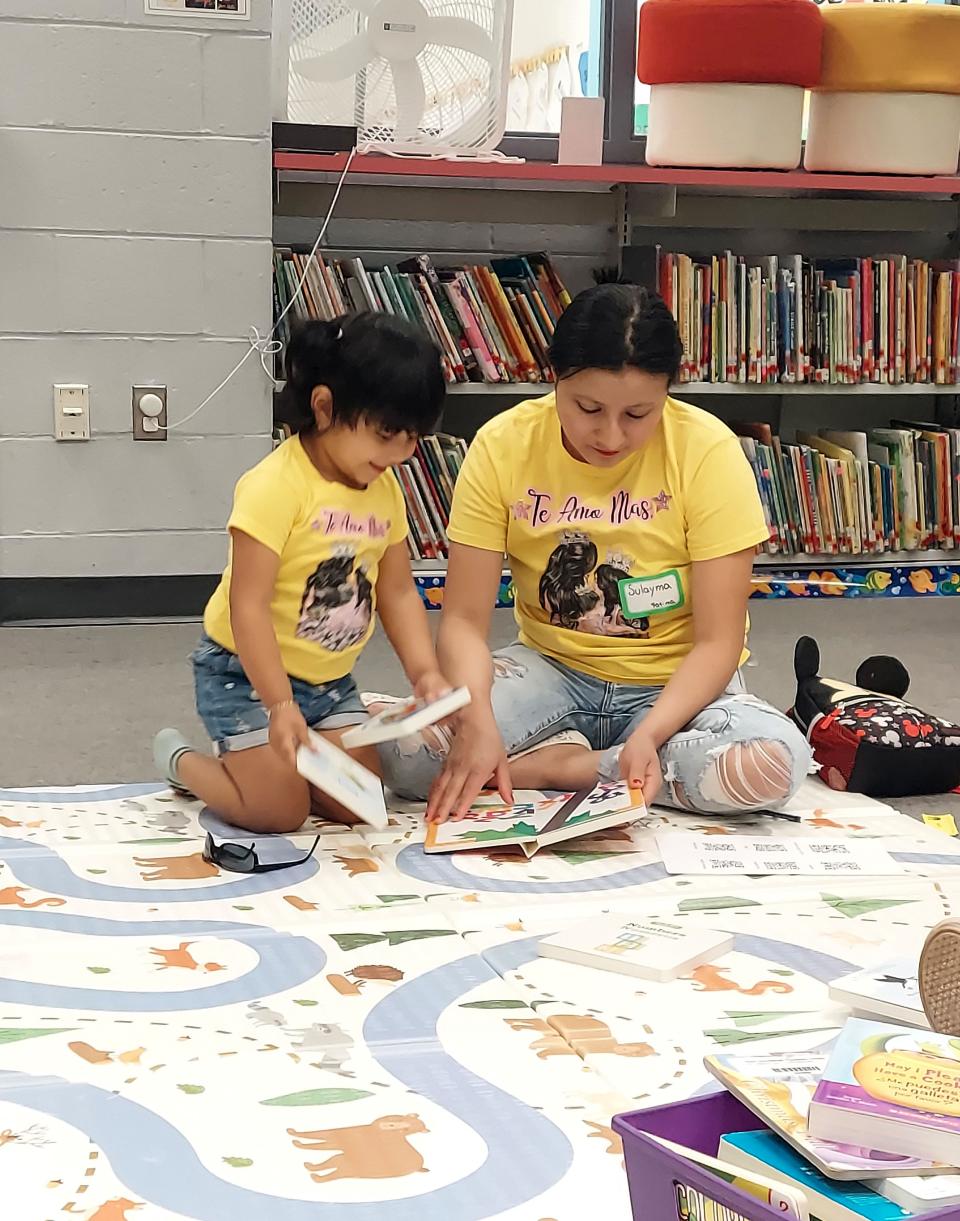North Georgetown Elementary School has launched "Leemelo" — "Read it to me" — an infant and toddler literacy program in Spanish in spring 2023. Now the six-week afterschool program, designed for children under the age of 4, will return next school year in Delaware's Indian River School District.
