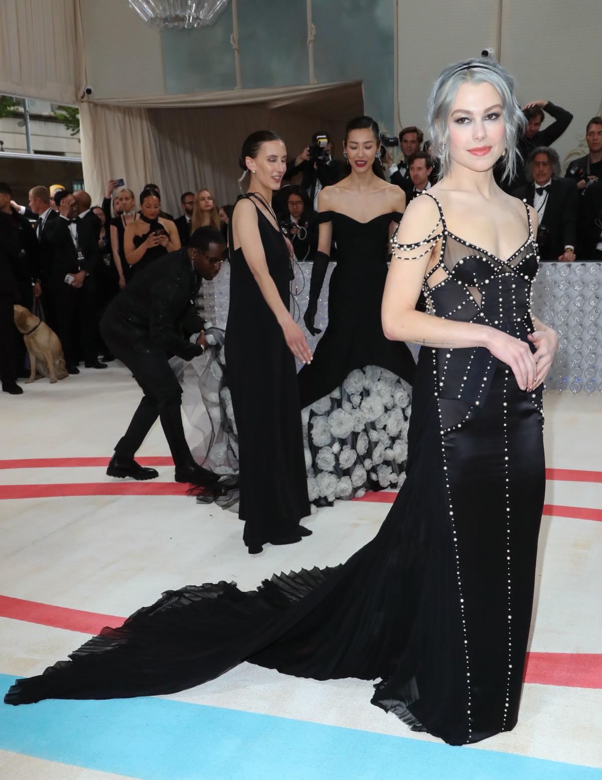 Phoebe Bridgers Stuns in AllBlack Look at the Met Gala 2023 Red Carpet Photos of Outfit