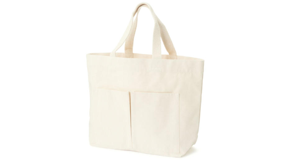 This spacious tote bag is surprisingly strong and even has two handy pockets for stashing away essentials. Give to your mum as a practical, standalone gift or use it to put your mother's other presents inside and do away with non-recyclable gift wrap. <a href="https://fave.co/2US32s2" rel="noopener" target="_blank" data-ylk="slk:Shop now.;elm:context_link;itc:0;sec:content-canvas" class="link "><em><strong>Shop now.</strong></em></a>