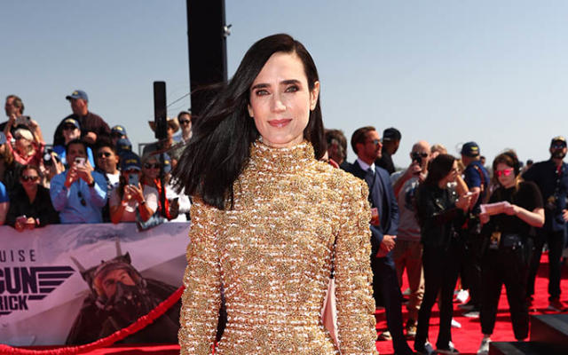 Jennifer Connelly Glows In Gold Gown At 'Top Gun: Maverick' Premiere –  Footwear News