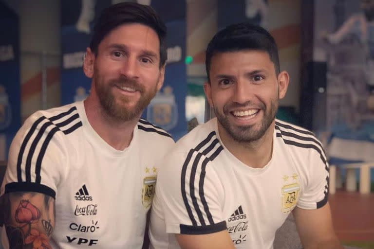 Kun Agüero y Lionel Messi no pudieron jugar juntos en Barcelona