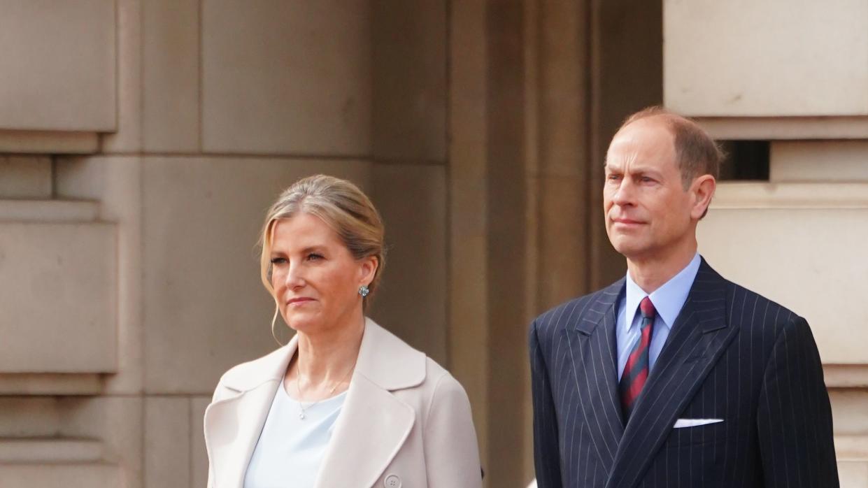 london, england april 8 sophie, duchess of edinburgh and prince edward, duke of edinburgh on behalf of king charles iii, watch the changing of the guard at buckingham palace with frances gendarmeries garde republicaine taking part to commemorate the 120th anniversary of the entente cordiale the historic diplomatic agreement between britain and france which laid the groundwork for their collaboration in both world wars on april 8, 2024 in london, england photo by victoria jones poolgetty images